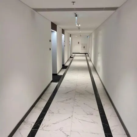 Family Hanza Tower Pool & Sauna & Jacuzzi Appartement *